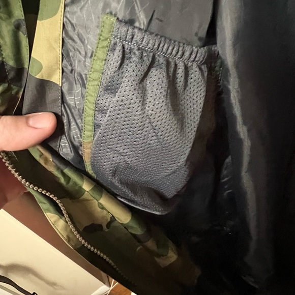 Mens XXL waterproof woodland camo jacket (sic) - Picture 13 of 13